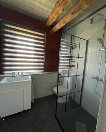 別荘 Sauna Ja Nelja Magamistoaga Kasemaee Puhketalu *