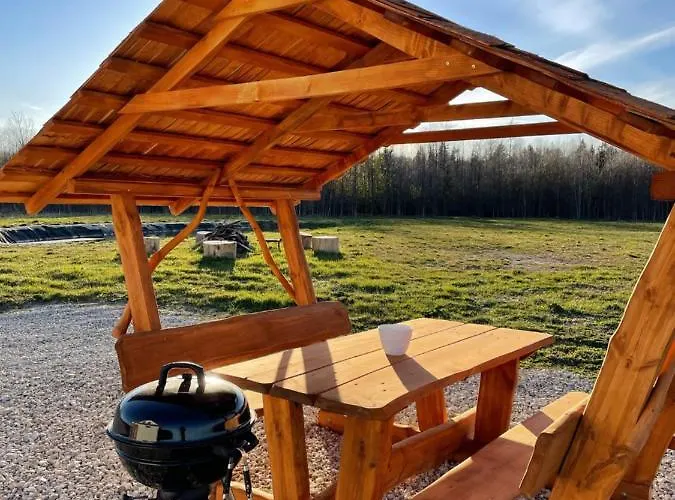 Hébergement de vacances Sauna Ja Nelja Magamistoaga Kasemaee Puhketalu Tealama